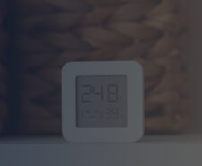 Humidity and Temperature Indicator on Shelf